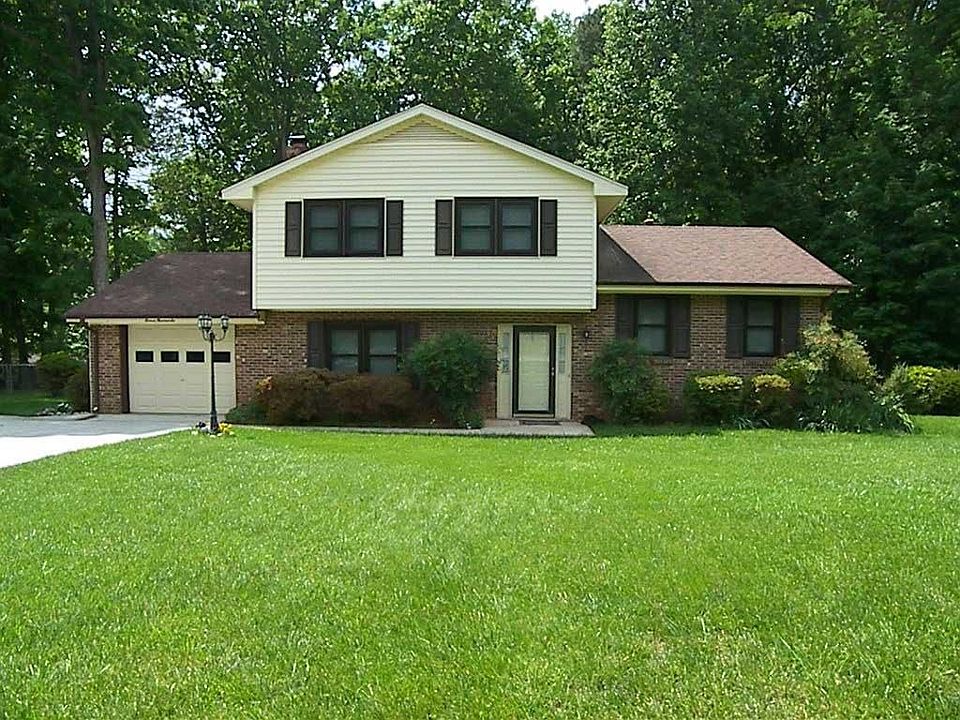 2nd image of 1106 Medlin Dr