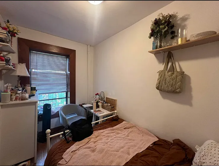 530 E 13th St #23 — Photo 5