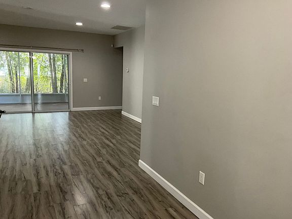 4th image of 709 Mystic Oaks Ln
