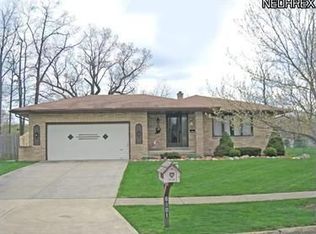 6901 Night Vista Dr, Parma, OH