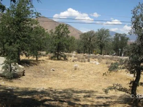 3404 Cook Peak Rd, Lake Isabella, CA 93240