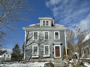 9 Alden St, Camden, ME 04843