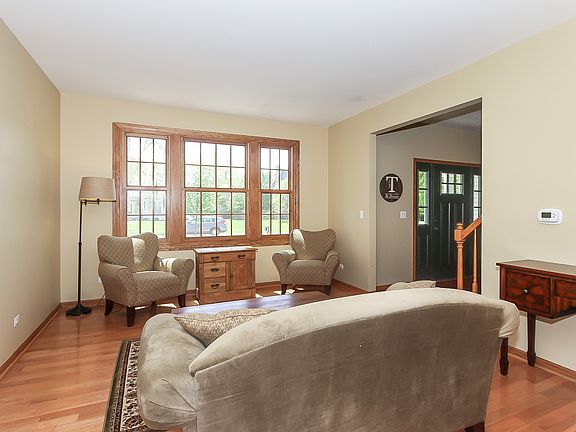 5th image of 364 Dunleer Dr