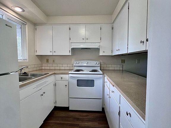 5th image of 612-614 Shangri La Ave NE #J