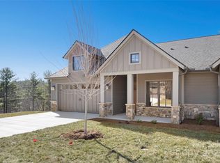 98 Chimney Chase Trl, Hendersonville, NC 28739