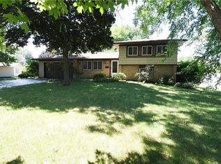 481 Black Walnut Dr, Greece, NY 14615