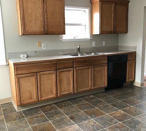 2nd image of 32823 5th Ave
