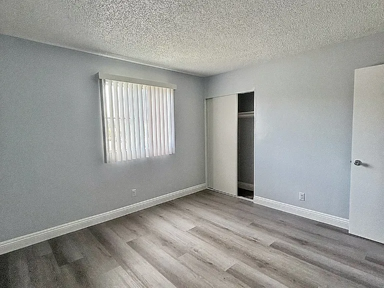 9586 W Ball Rd #204 — Photo 6