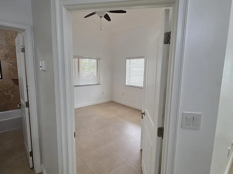 2268 SW 8th St #1 — Photo 10