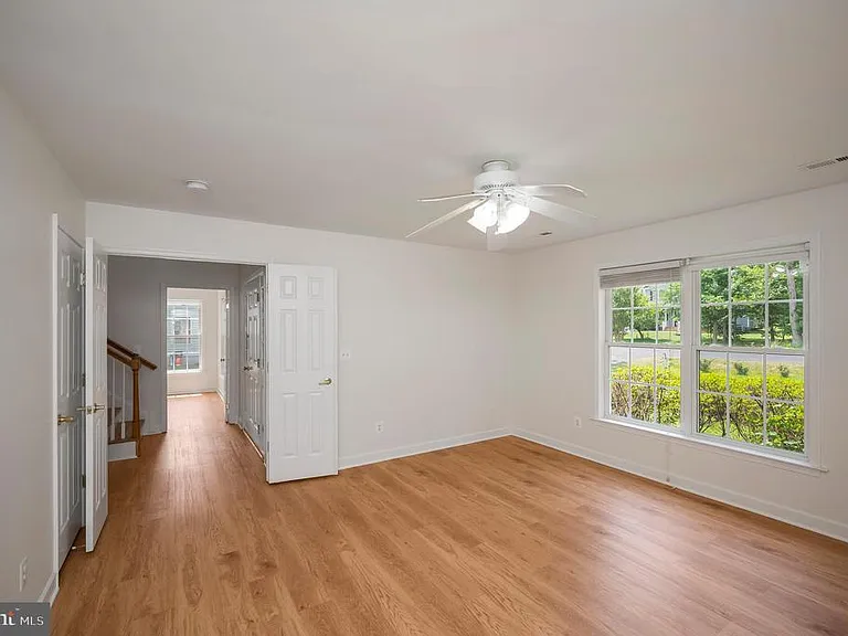 110 Parliament St — Photo 12
