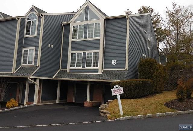 1st image of 255 Cambridge Dr