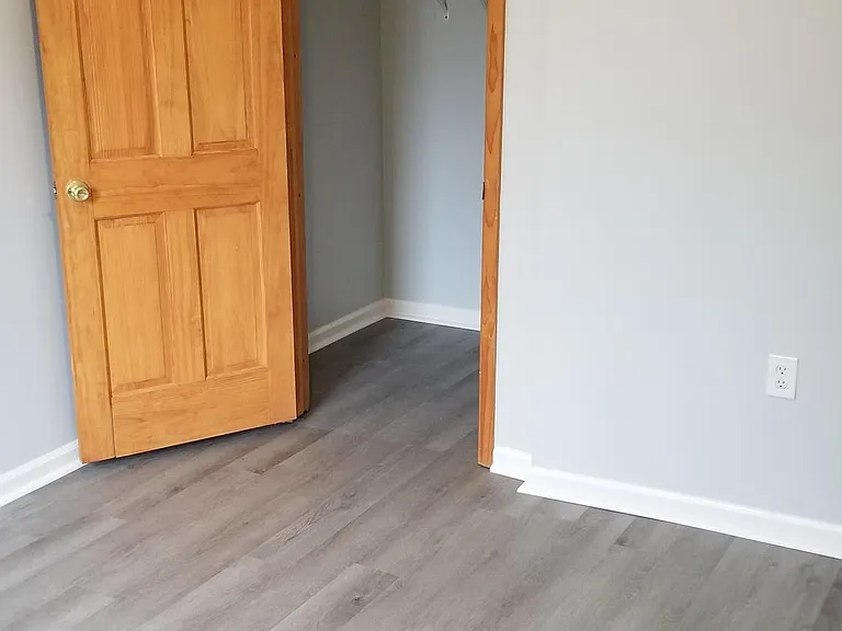 24542 Gonseth Rd #6 — Photo 3