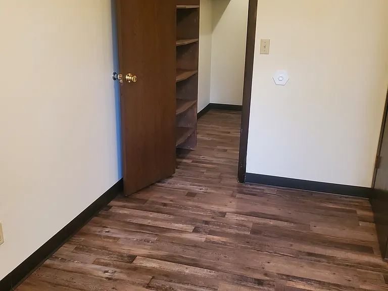 418 W Ormsby St #112 — Photo 5