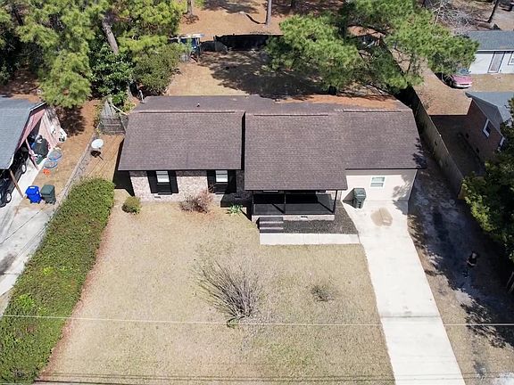 3rd image of 902 Forest Loop Rd.