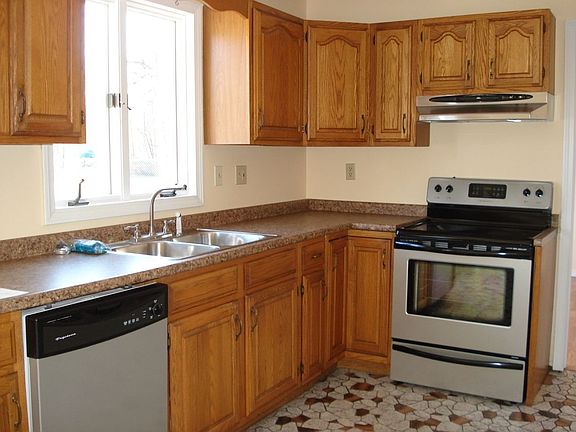 KITCHEN - 1ST VIEW