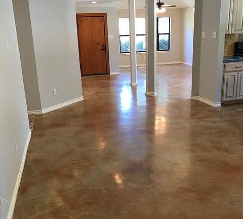 Entry/Hall/LR