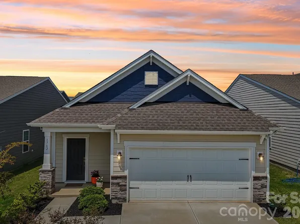 1762 Otter Perch Ln, Fort Mill, SC 29715