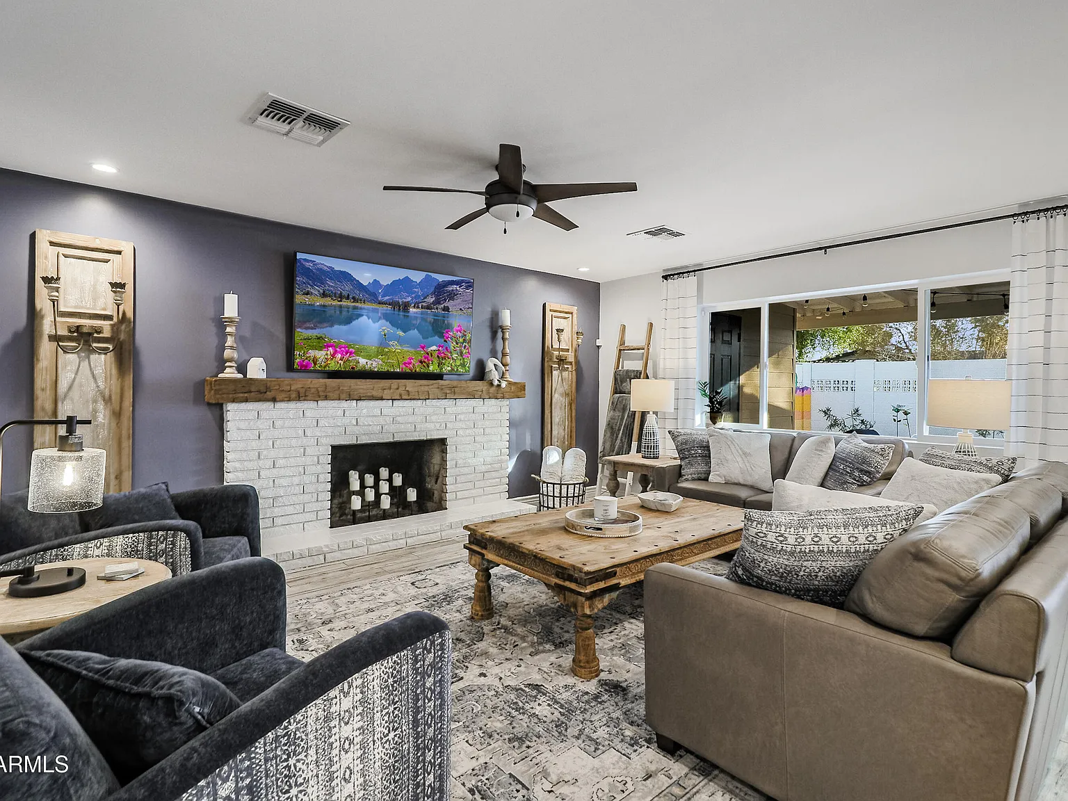 5 bed, 3.0 bath, 2050 sqft, $4,500 — Photo 3