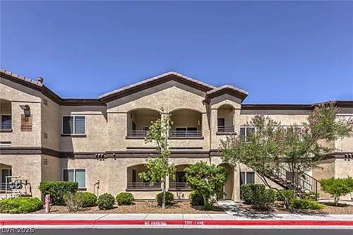 2291 W Horizon Ridge Pkwy #8144 Photo 1