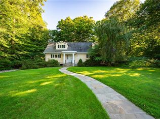 11 Laurel Hill Pl, Armonk, NY 10504