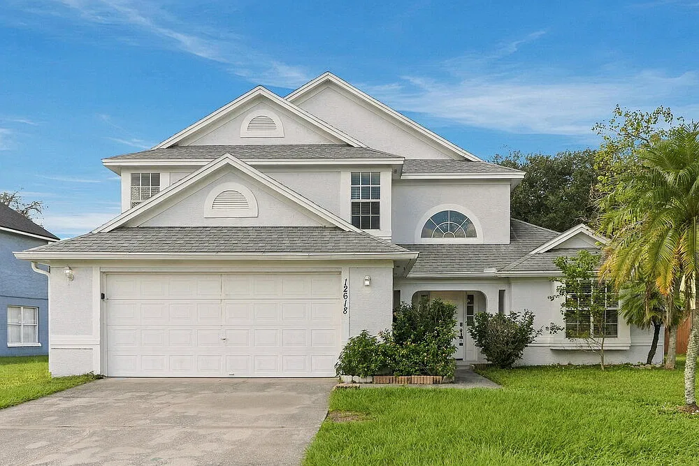 3 bed, 2.5 bath, 2091 sqft, $2,840 — Photo 1