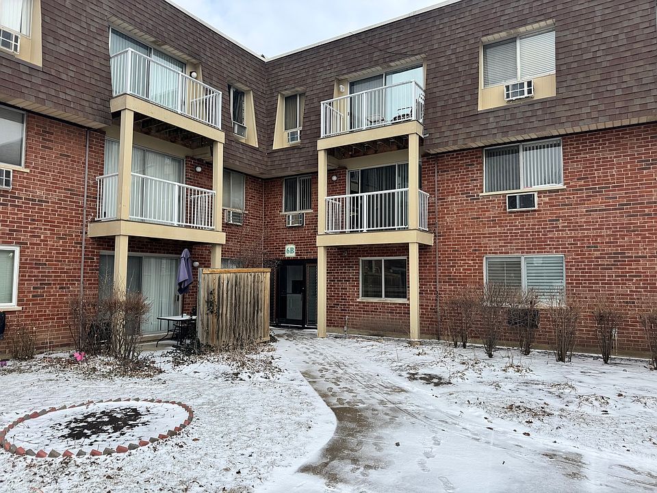 2nd image of 6 Villa Verde Dr Unit 303