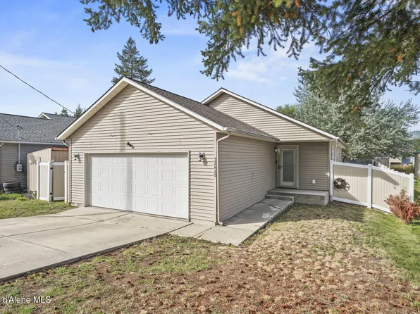 32425 N 8th Ave, Spirit Lake, ID 83869