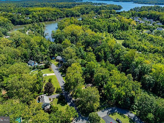 5th image of 12 Willow Spring Dr
