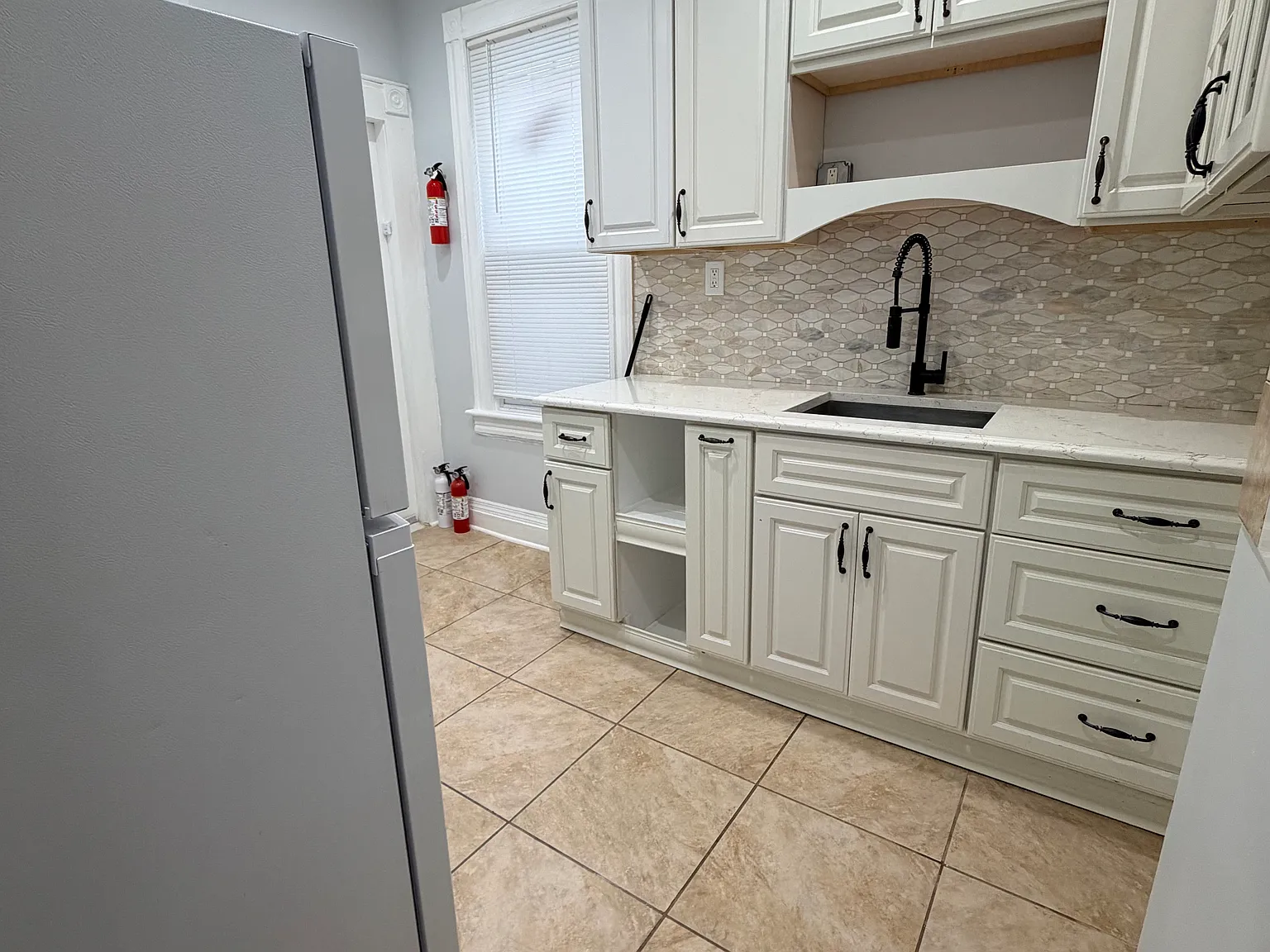 2 bed, $2,700 — Photo 2