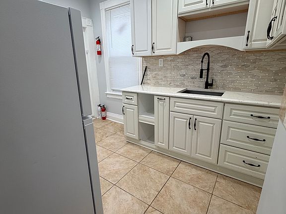2nd image of 94 Summer St Floor 2