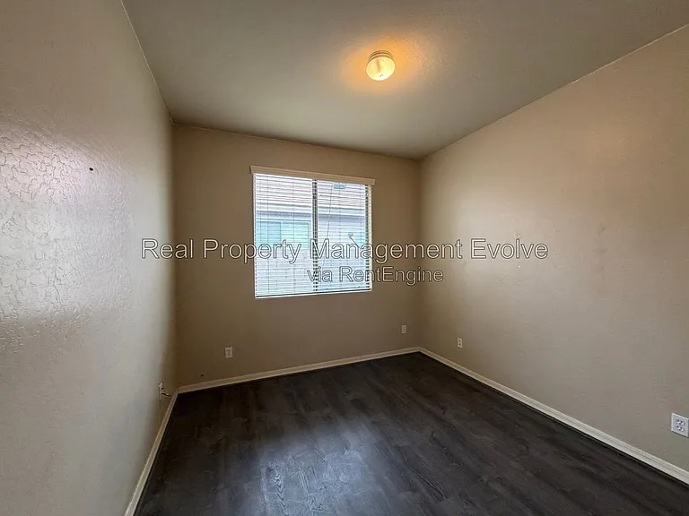 5640 W Kowalsky Ln — Photo 16