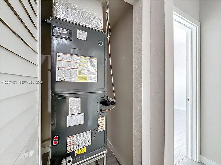 402 NW 41st St #402 — Photo 20