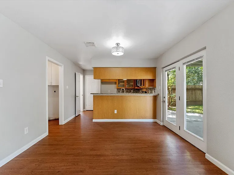 4311 Piney Creek Ln — Photo 9