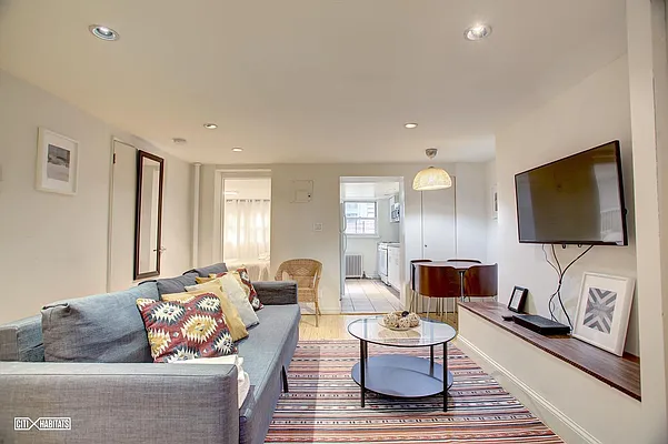 Rented by Citi Habitats | media 9