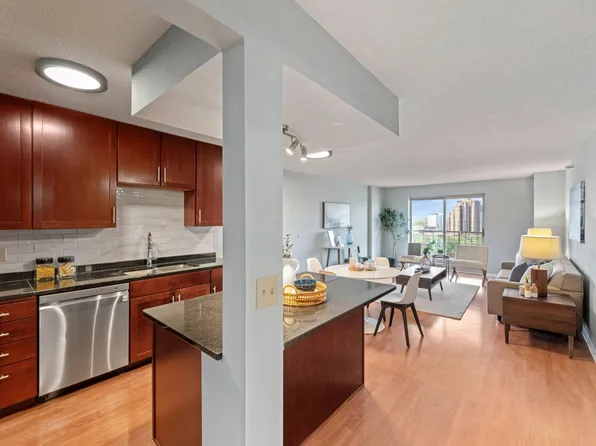 401 1st St S #1705, Minneapolis, MN 55401