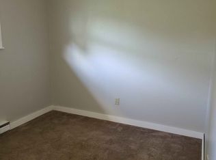 136 Pack Ln, Beaver, WV 25813