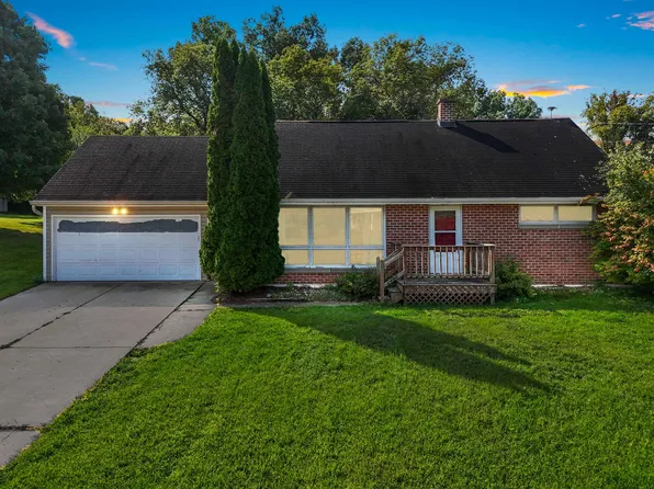 2490 Deckner Ave, Green Bay, WI 54302