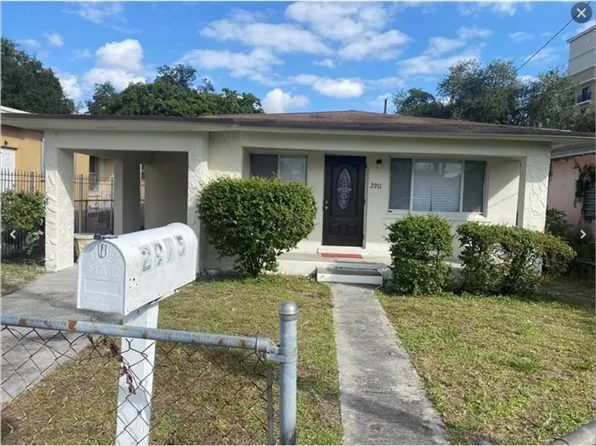 2911 NW 52nd Street, Miami, FL 33142