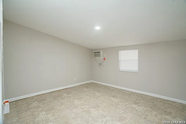 7019 Greenberry Dr — Photo 18