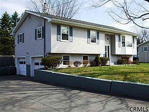 4th image of 4 Meadowlark Ln