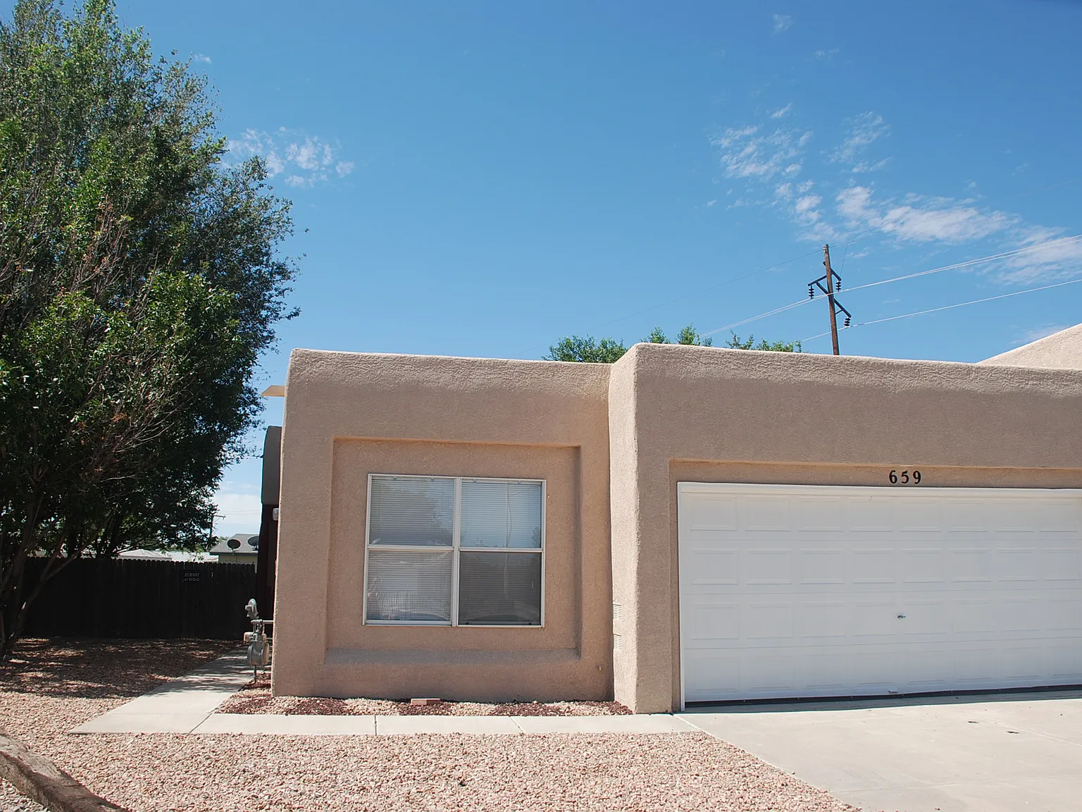 3 bed, 1268 sqft, $1,800 — Photo 2