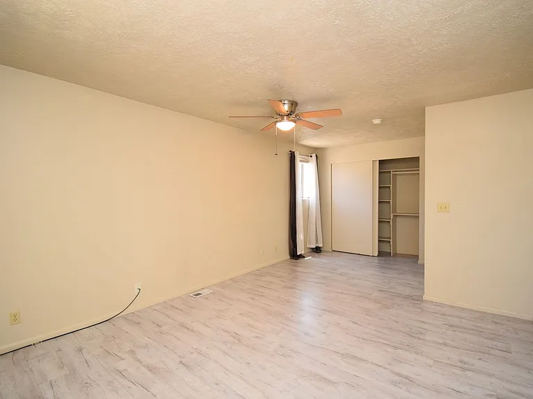 1885 E Jeremy Ct — Photo 16