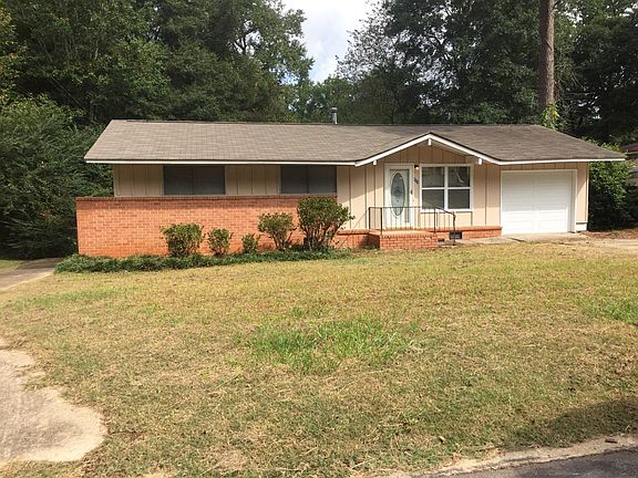 2nd image of 984 Martha Dr