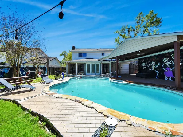 1011 Whitestone Ln, Houston, TX 77073