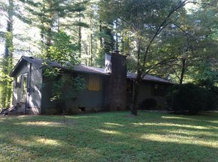 208 Chalk Hill Rd, Franklin, NC 28734