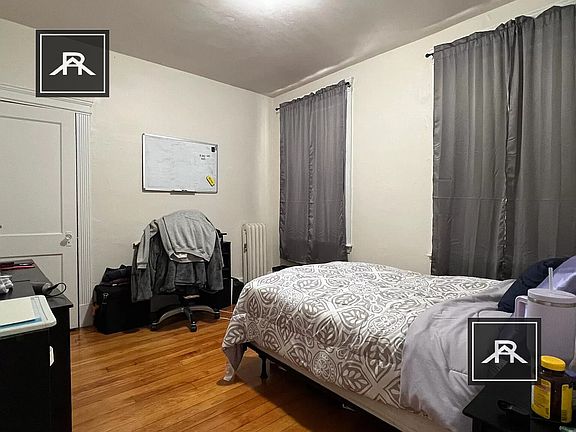 3rd image of 215 Harvard Ave APT 4