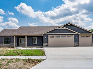 372 N Westchester Dr, Columbia City, IN