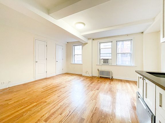5th image of 304 E 41st St APT 1107A
