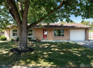 527 Bellaire Dr, Tipp City, OH 45371