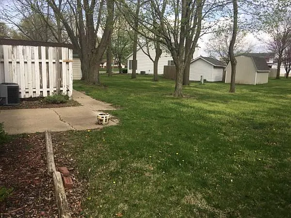2 bed, 1100 sqft, $1,500 — Photo 2